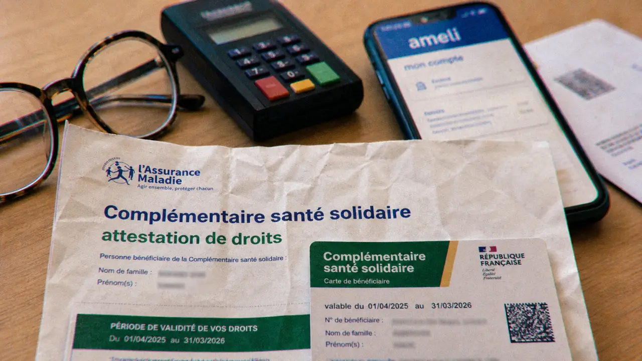 Aide mutuelle senior : Complémentaire santé solidaire pour réduire le reste à charge à la retraite